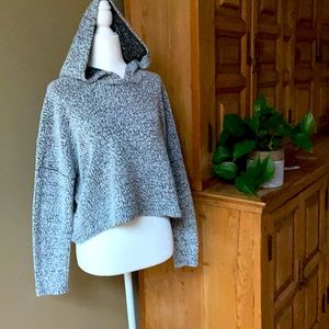 Ambiance crop-like black and white nub hoodie. Perfect with leggings